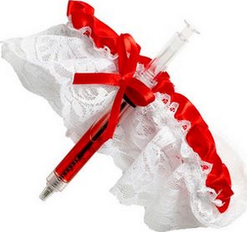 jarretiere-infirmiere-avec-seringue-femme_217530