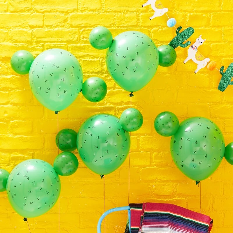 15-ballons-en-latex-cactus-verts-30-et-13-cm_320907_1