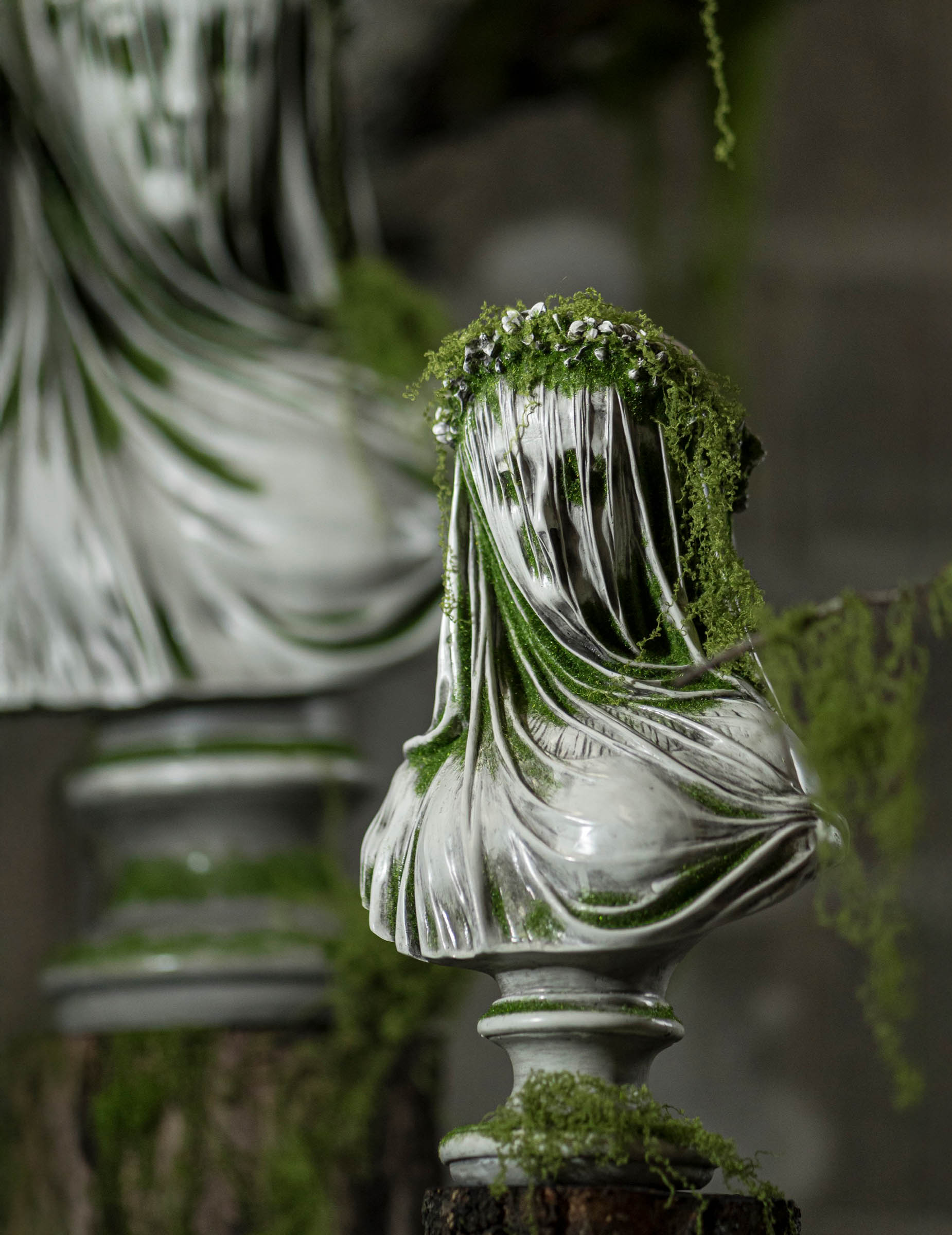 buste-de-femme-fantome-en-resine_348531_2