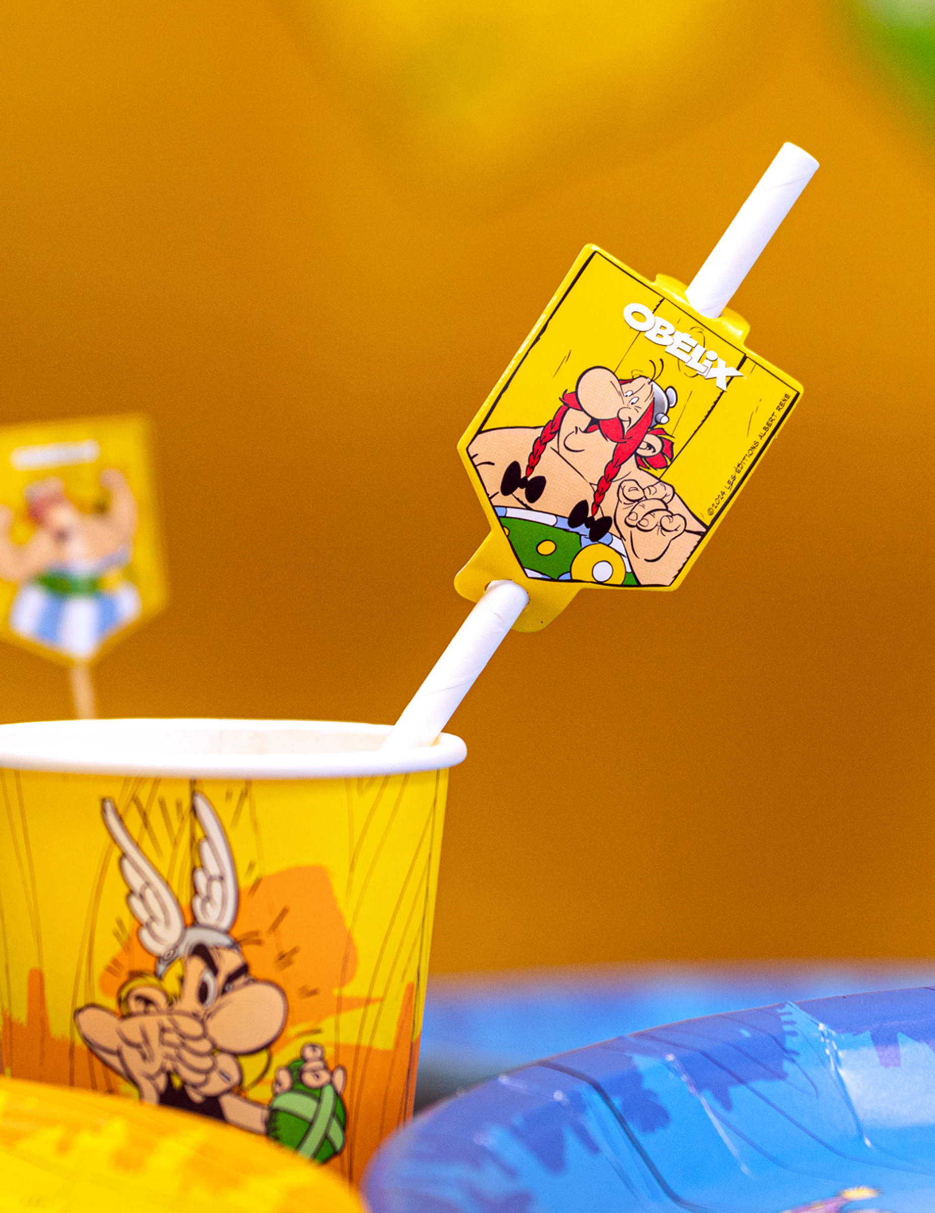 8-pailles-en-carton-asterix_344785_1