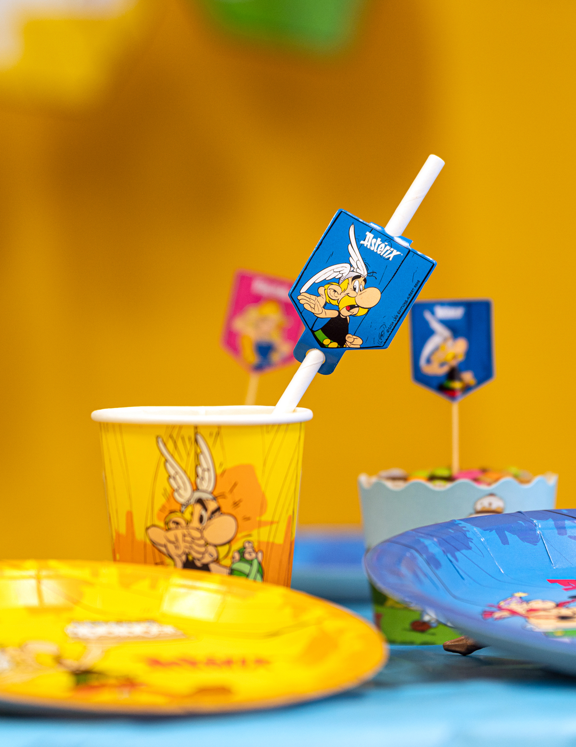 8-pailles-en-carton-asterix_344785_2