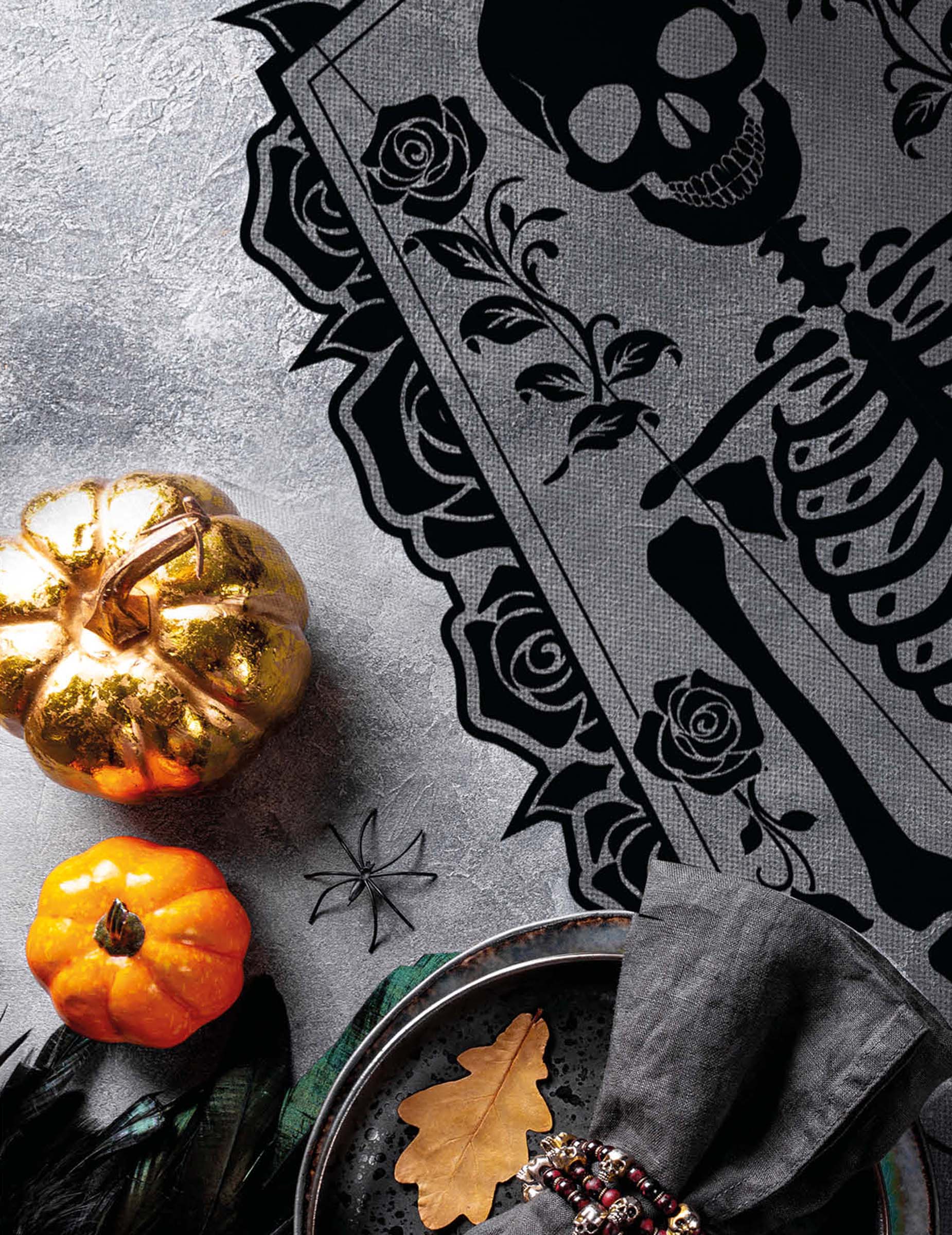 chemin-de-table-squelette-en-dentelle_343789