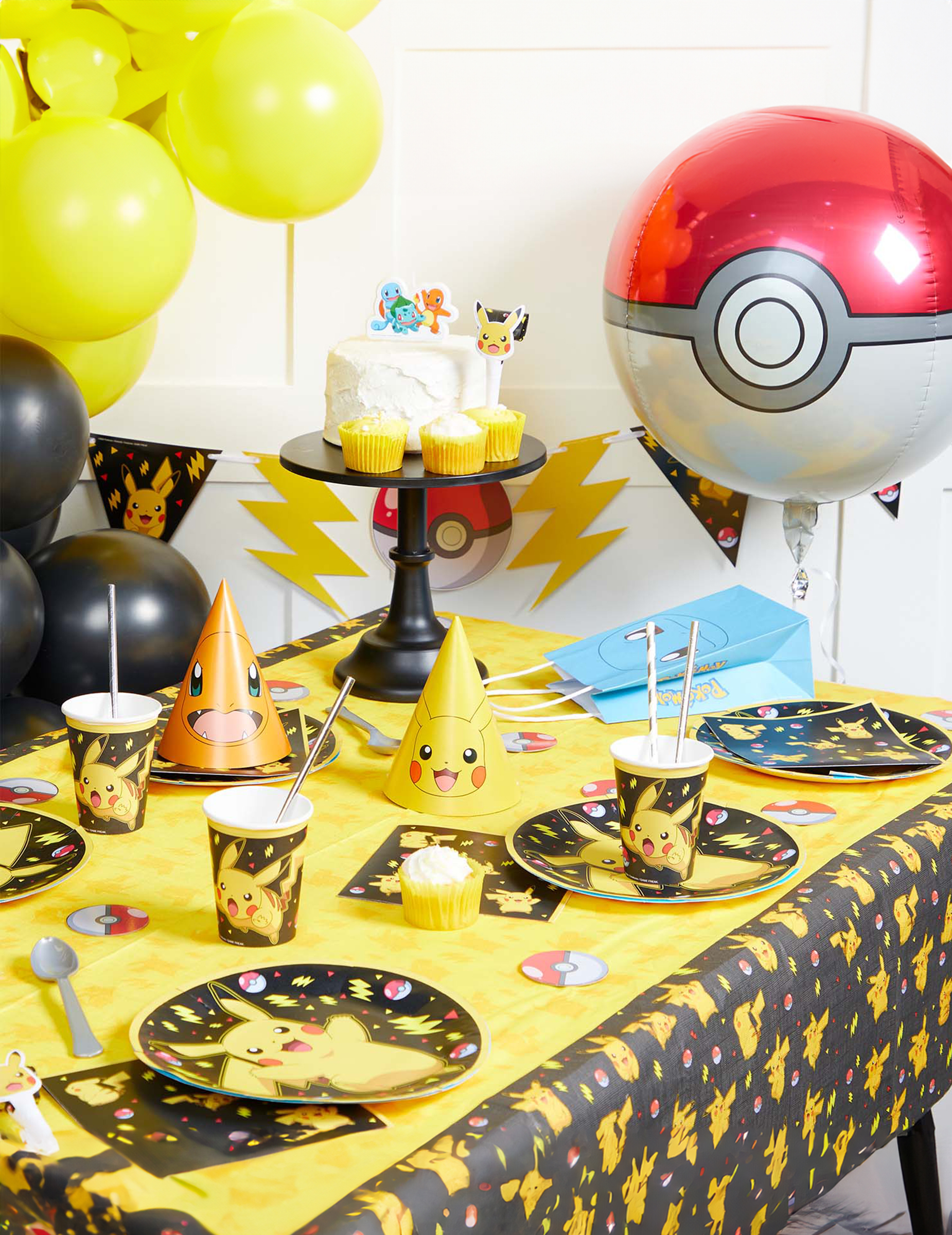 8-gobelets-en-carton-pokemon-pikachu_343251_1