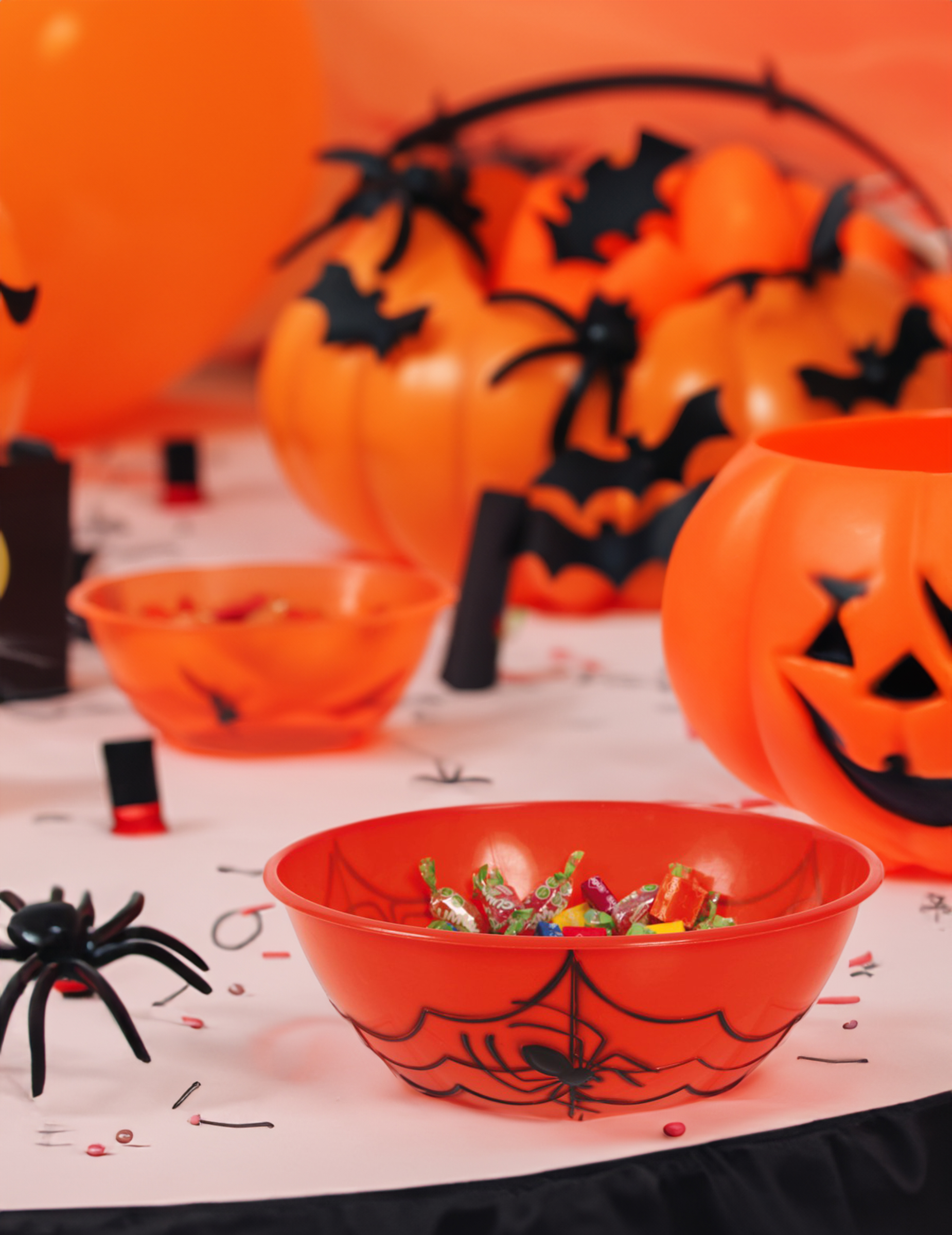 saladier-a-bonbons-en-plastique-orange-halloween_342535_1