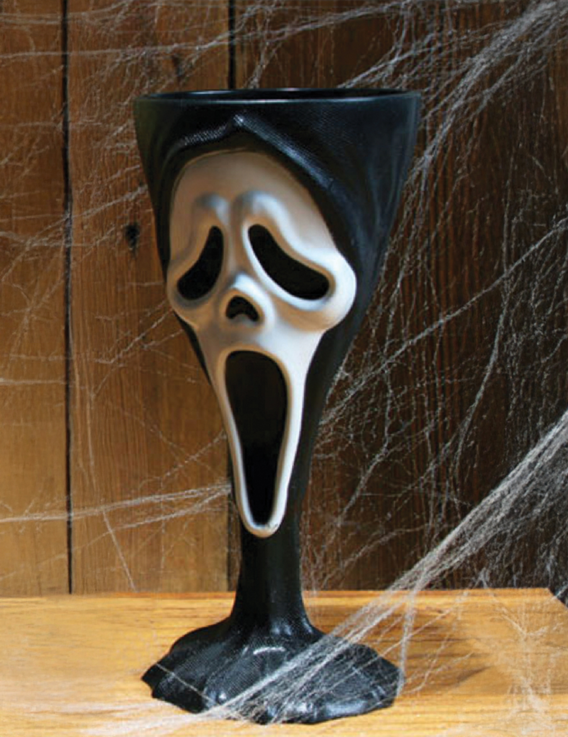 verre-a-pied-scream_348637_2
